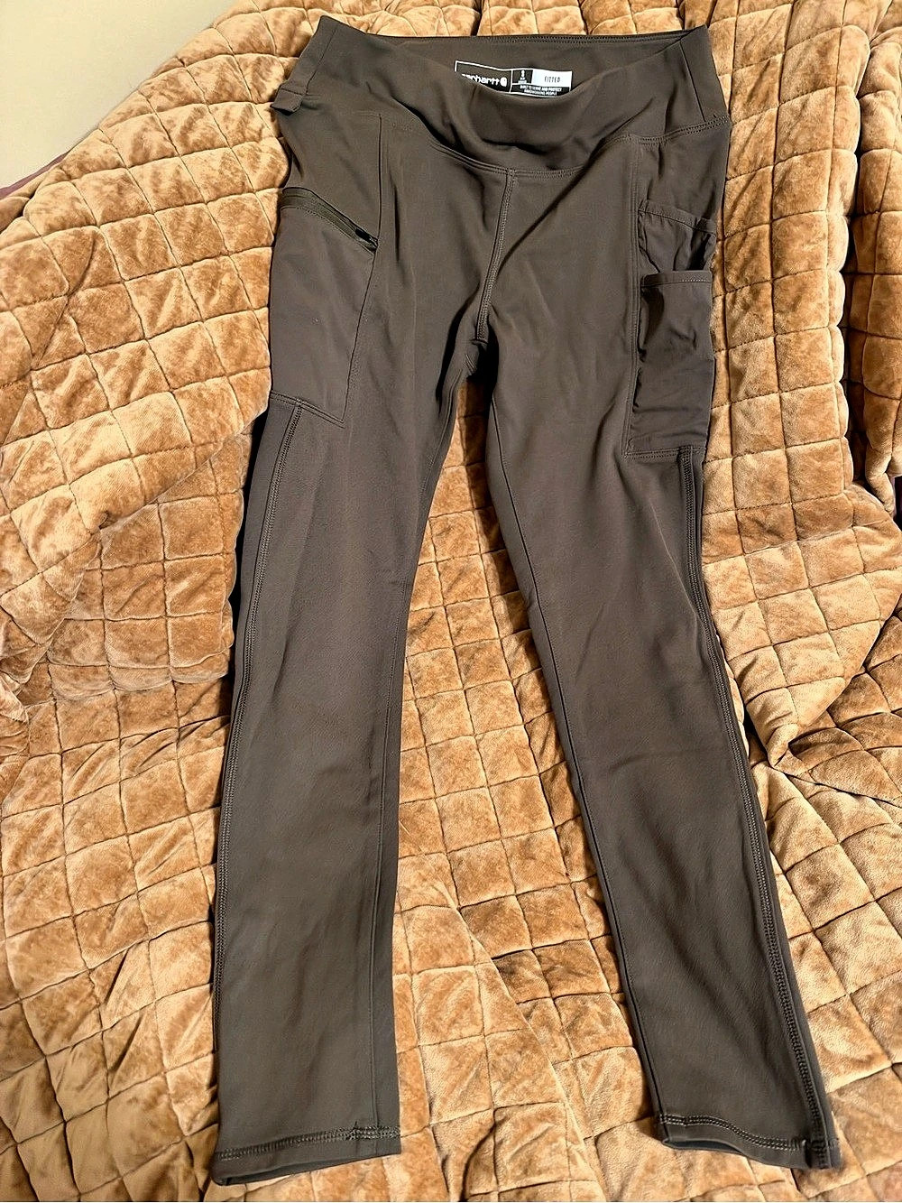 Carhartt women’s utility leggings in olive